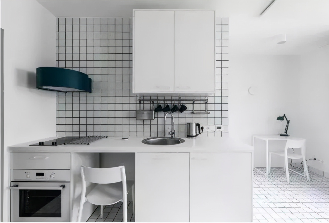 25平极简风单身公寓，时尚大气，巴掌大空间竟然还有步入式衣柜！