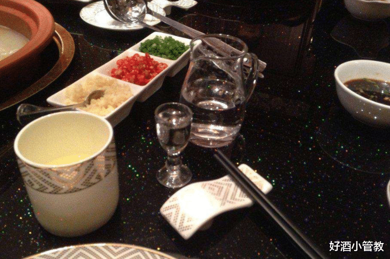 饮食|白酒套路深，“猫腻”层出不穷，香料、甜精算小儿科了，这些要懂