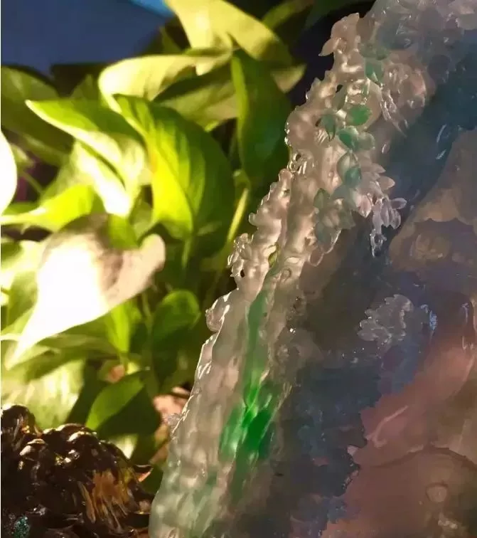 翡翠|叫价5亿的翡翠原石！却一只满色手镯都取不出来？