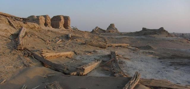 虫洞 彭加木离奇失踪事件，多种结果猜测，哪种结局最有可能性