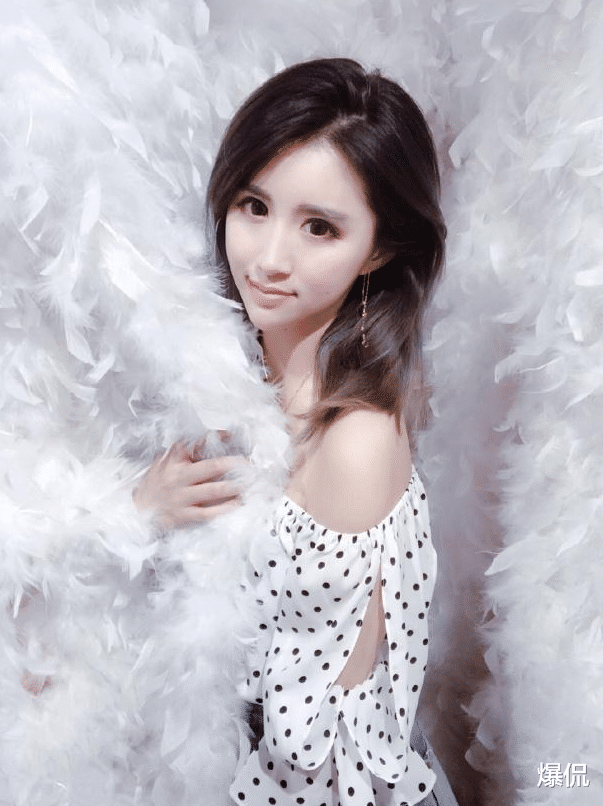 趙沁心|昔日跳水女神，因?yàn)轭佒堤弑粐谊?duì)開除，如今28歲仍然單身
