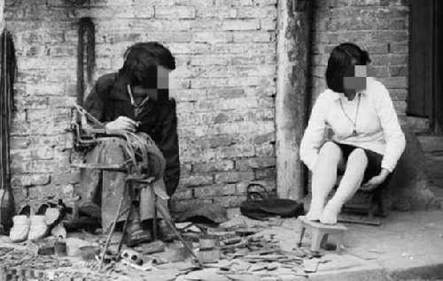 灭门 湖南上门女婿爱上女邻居，提出私奔被拒，为报复将其一家三口灭门