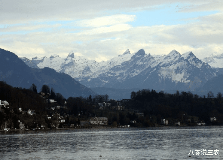 天蝎座|与天蝎最不搭的星座，一个水火不容，一个互相嫌弃，一个堪称宿敌
