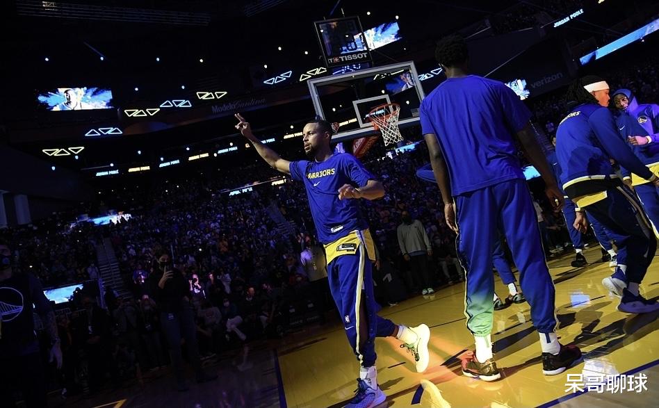 勇士隊(duì)|勇士簽約達(dá)成！隨后裁掉一人，管理層再現(xiàn)“神操作”，克萊迎復(fù)出