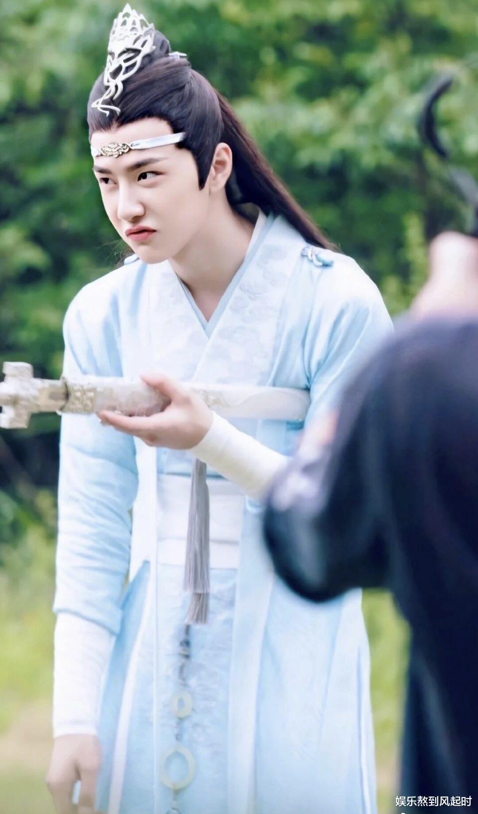 王一博|王一博态度坚决！姚安娜迷妹人设得不偿失，多次施压男方仍不配合