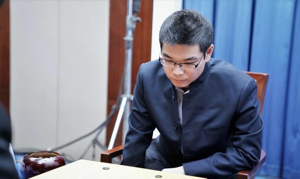 芈昱廷|龙星战，芈昱廷九段布局亮出怪招，一举取得优势局面？