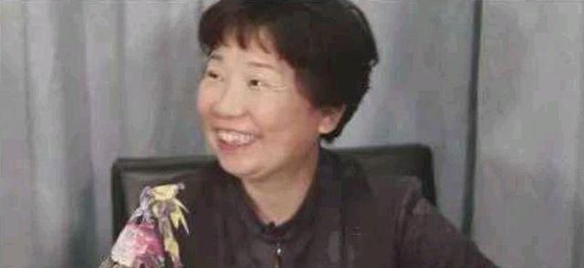 |杜新枝开始变卖房产想跑路? 相对碰一鼻子灰的30, 果然姜还是老的辣
