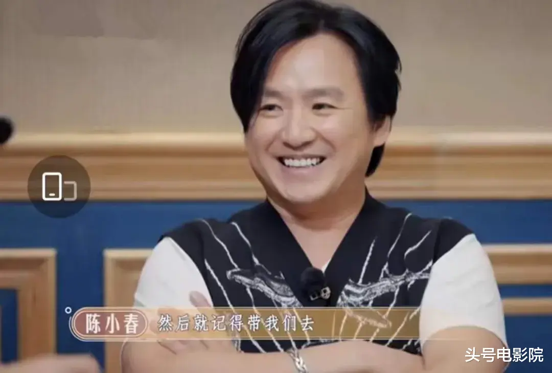 毛晓彤|3位“古惑仔”重聚，张柏芝第一个男人现身，陈小春倒茶叫他大哥