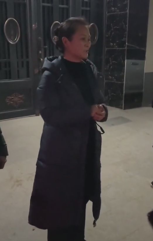 纪凌尘|陈亚男兑现诺言，妈妈连夜退还彩礼和豪车，哭着否认网上不实言论