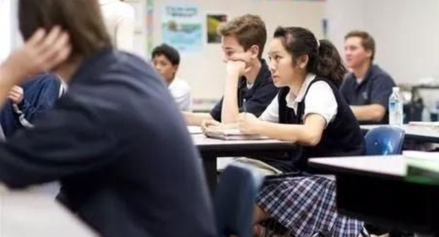 家有二宝育儿|海归变海带？资深HR透露：宁招国内名校生，也不招海归留学生