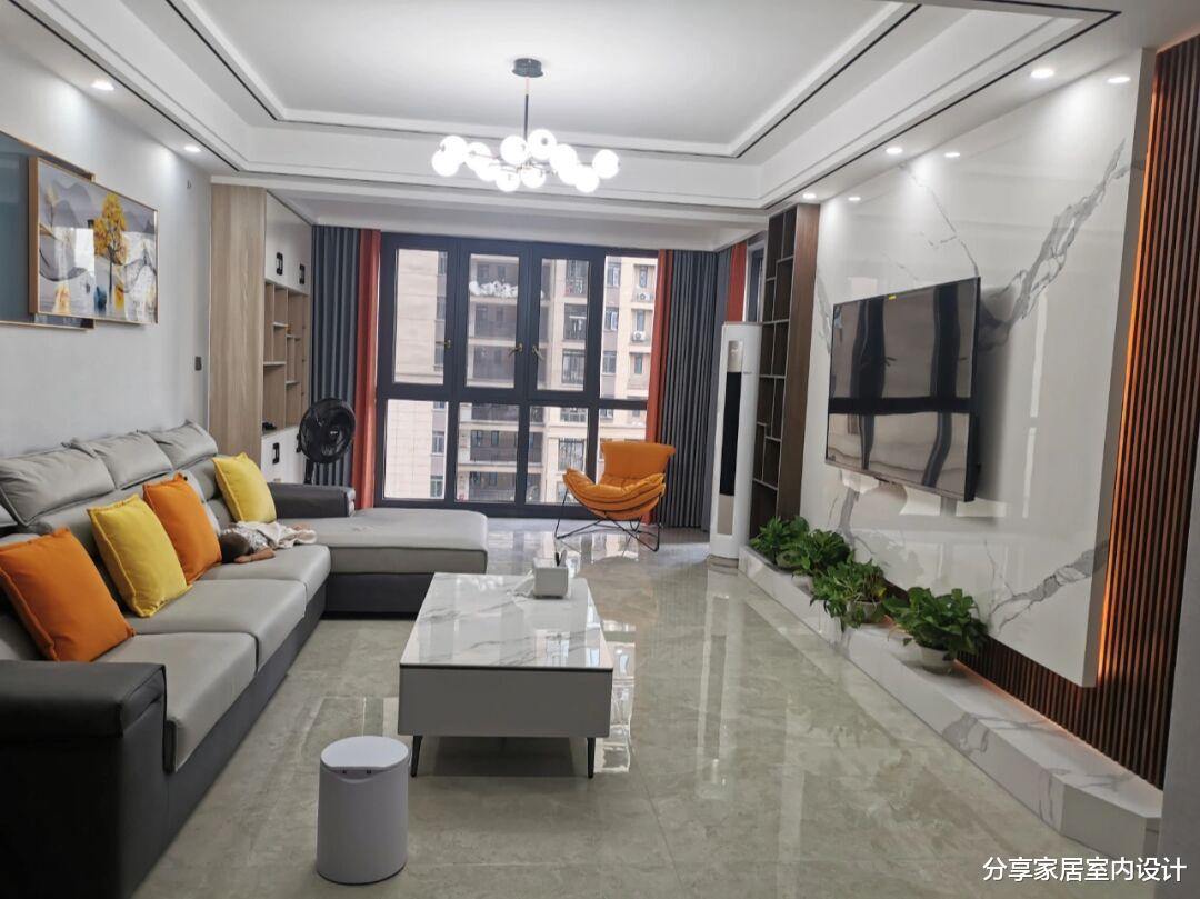 赶在国庆前帮父母装修完工，家具进场打扫干净很舒适，全屋很满意