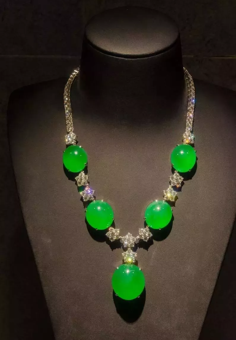 翡翠|80000元和800元的翡翠有啥区别