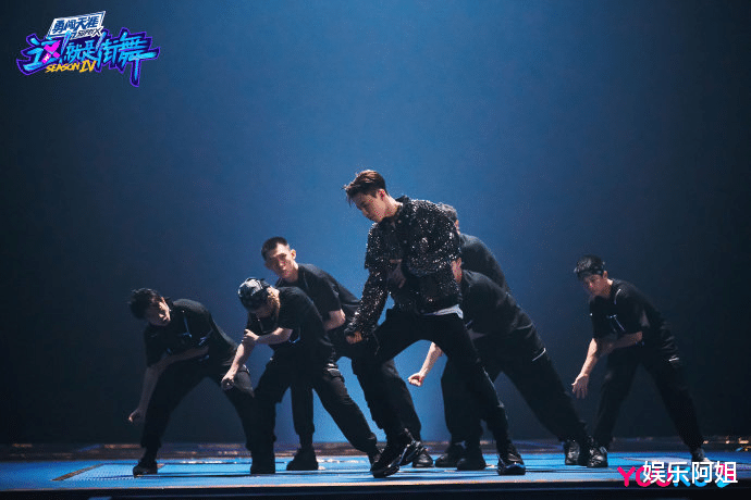 王一博|《街舞4》花絮图出炉！张艺兴白金刘海野性，王一博酷飒重回巅峰
