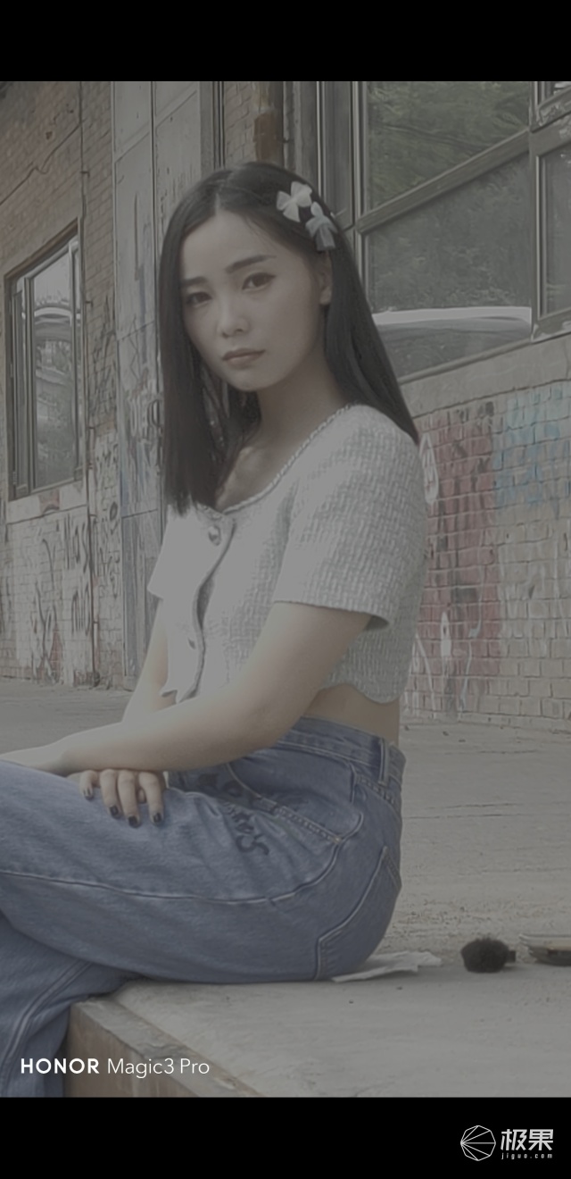 玉山 荣耀机皇「王炸」登场！5颗镜头性能彪悍，售价4599起