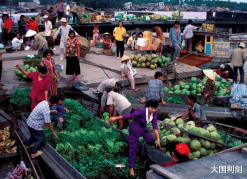 越南旅游 去越南旅游时，若有少女问你要不要“生菜”，记得要立即离开
