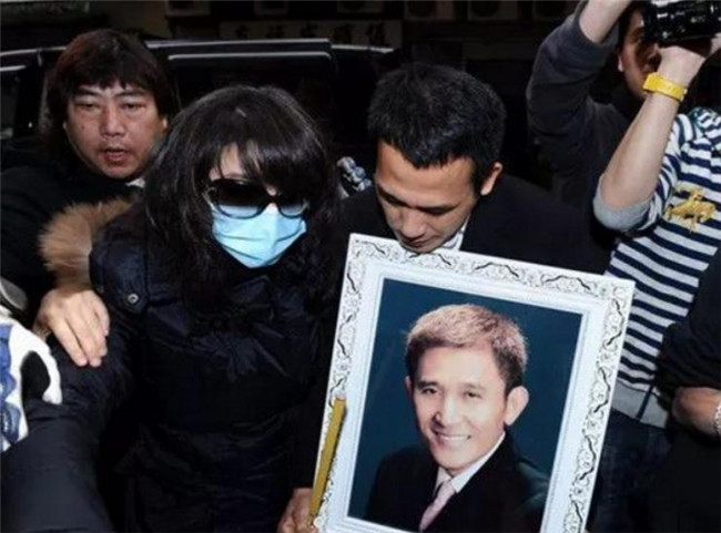 米雪|一生一世一双人，与尹志强结冥婚，不老的米雪和她不老的爱情