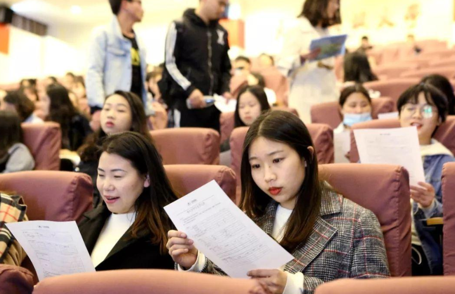 暗黑破坏神2重制版|又一“铁饭碗”开始招聘，预计招录8万人，专科生也可报考