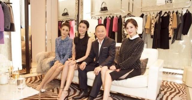 小陈有说 奚梦瑶与杨幂同框画面太美，俩人同穿黑色裙子，气质不相上下