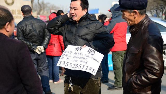 招聘|开工潮“怪象”：工厂月薪8000，为啥招不到人，年轻人：都是套路