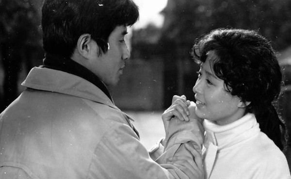 情趣奇闻|男子为图快感怒杀数人，饲养恶犬啃食死者尸体