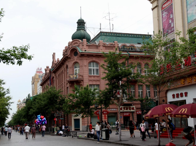 长春 中国面积“最大”的省会,比北京还要大三倍,有欧亚大陆明珠之称