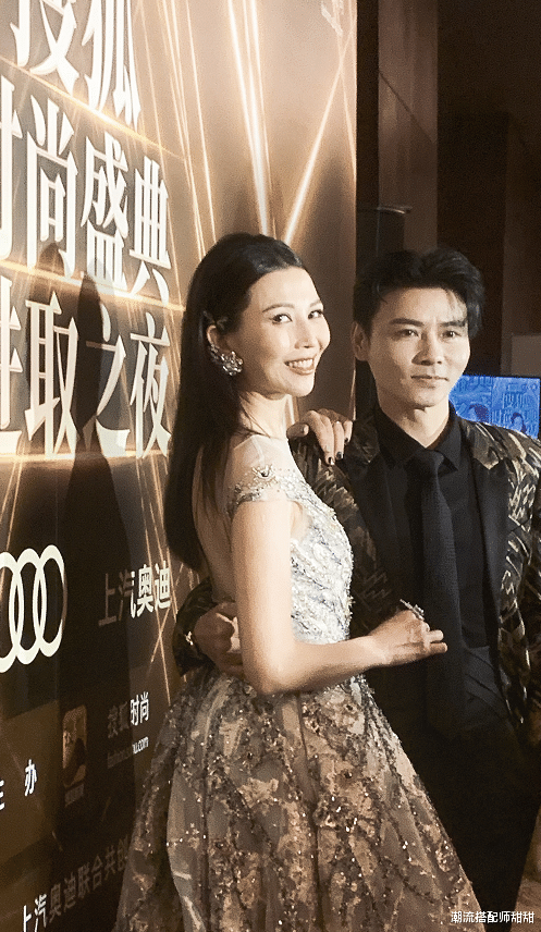 闫妮|进取之夜生图（60-70年组）：蒋勤勤刘敏涛又飒又A，闫妮强行秀腿