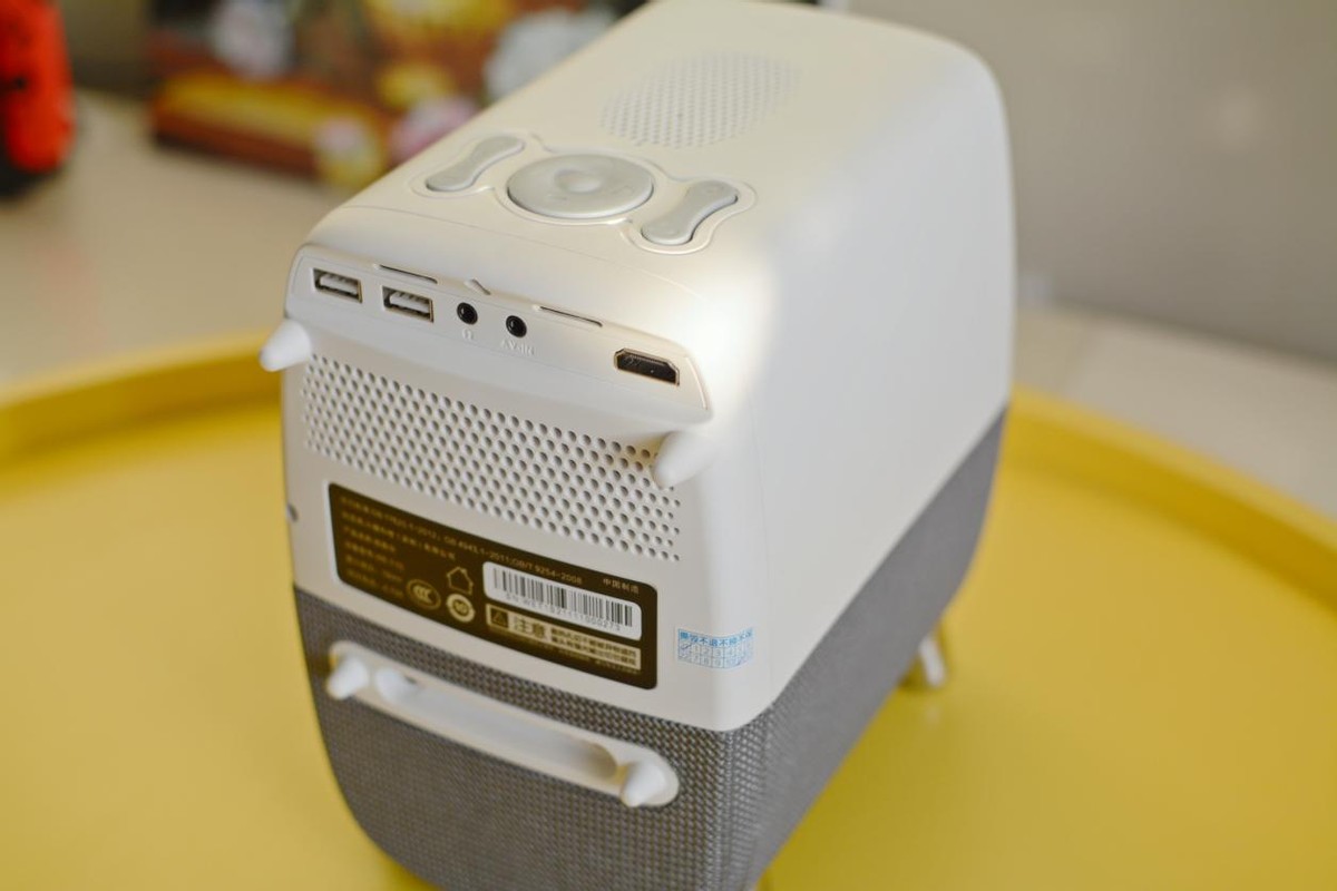 投影仪|千元投影仪能替代智能电视？泰捷WEBOX T1S投影评测，惊喜很多