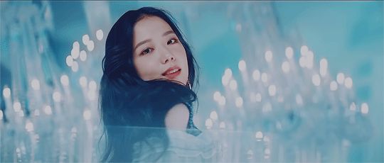 刘昊然|“人间四月”金智秀：曾首部女主戏却遭抵制，颜值一度超越实力