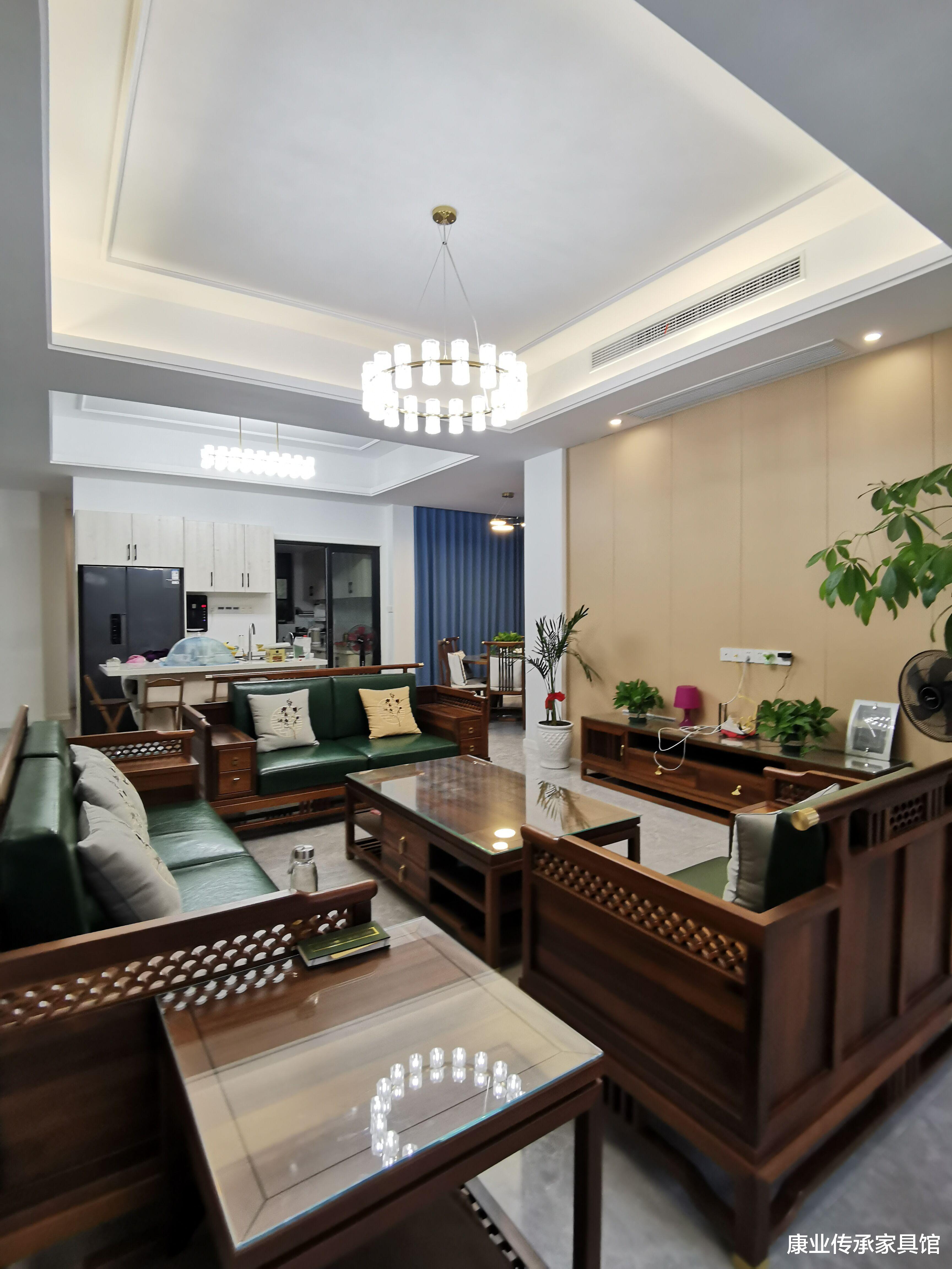 新中式实木家具,演绎简洁雅致的家居氛围