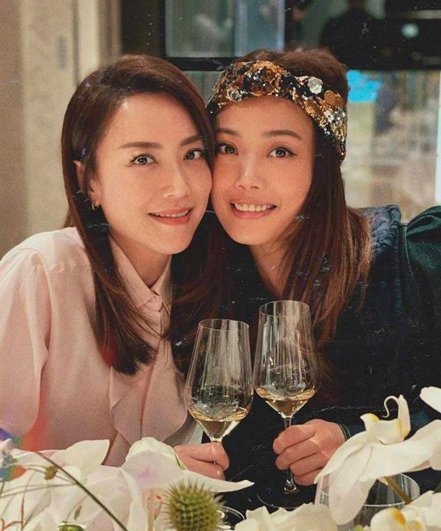 容祖儿|因为长得丑被炒鱿鱼，她却靠一副好声音称霸至今，8岁到80岁都粉她