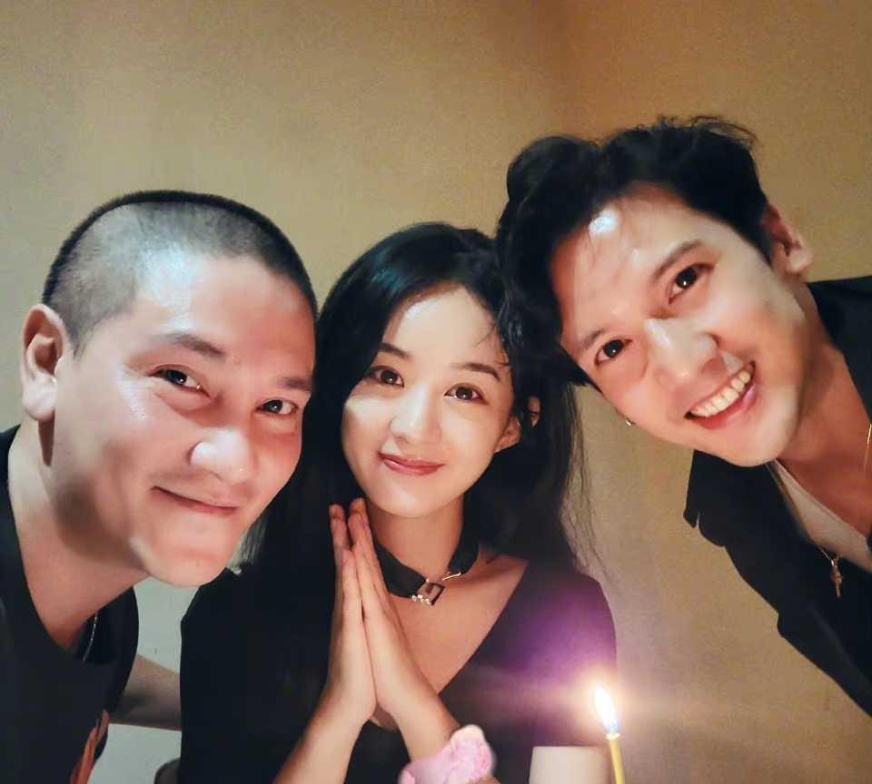 郭晶晶|34岁赵丽颖庆生照曝光，宴会布置隆重很用心，同事李冰冰发文表白