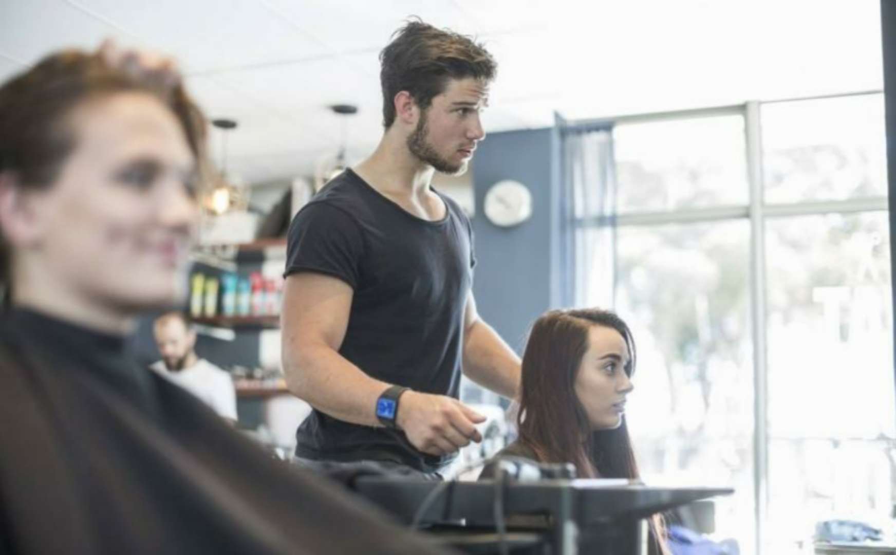 发型师 脸型决定发型,肤色决定发色,选对堪比整容,选错颜值再好也浪费