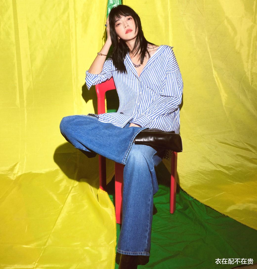 丝瓜|姚晨的身材很占便宜，169穿闪光裙秀S型曲线，配法式刘海还挺文艺