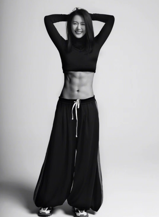 谭维维|39岁谭维维晒健身照，“马甲线”好迷人，坦言瘦身秘籍是这2点