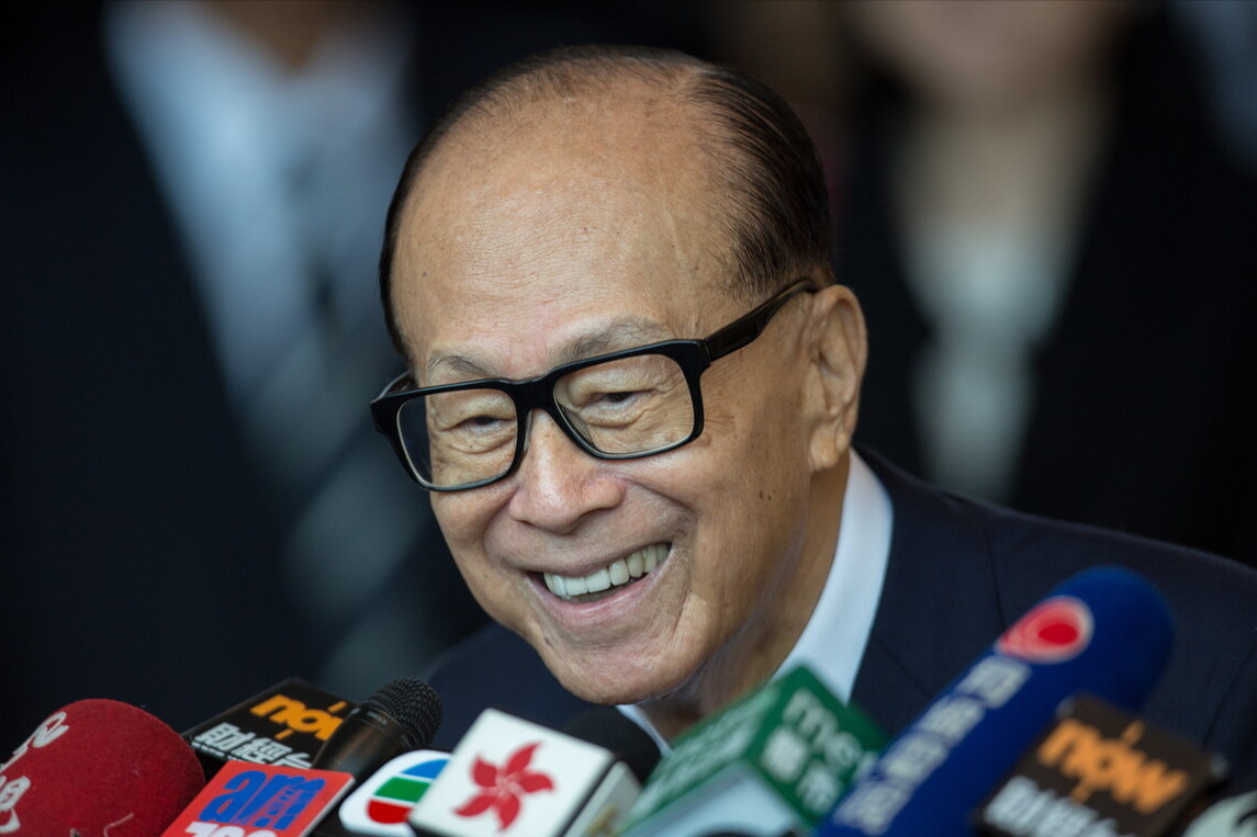 李嘉诚 李嘉诚、郭台铭等大佬从中国撤资，曹德旺：怎么样来就怎么样离开