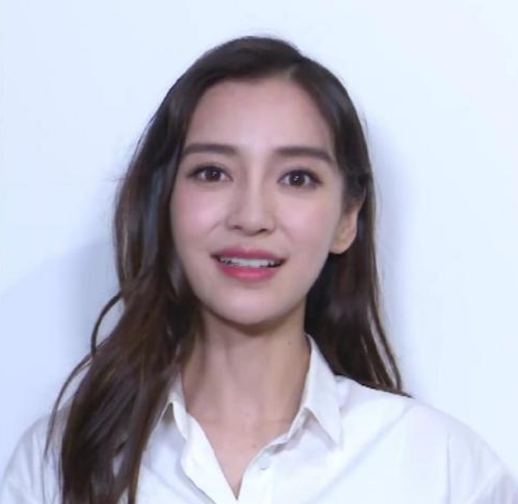 央视|央视采访不让开美颜，杨紫脸肿，热巴老气，所有明星被打回原形