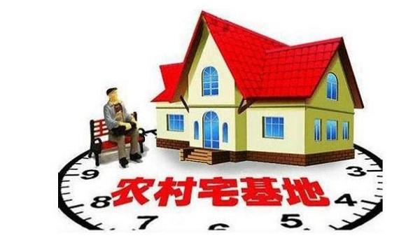 任战敏律师 已经取得城镇户籍，还能继承父母在农村的宅基地使用权吗？