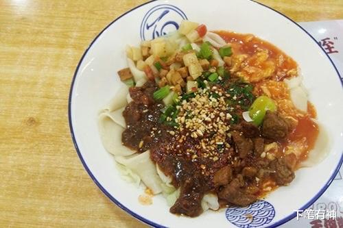 下笔有神 15元买4根面,景区高价问题,明码标价但不能减量