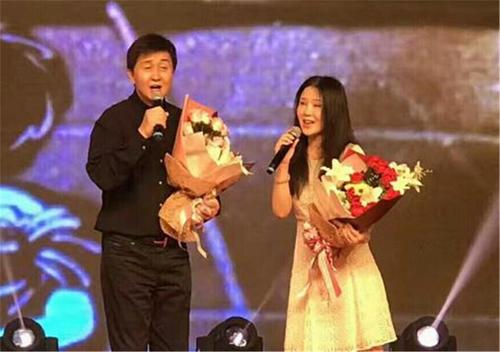 带货|付笛生带货首秀疑翻车，当着3万人面被打脸，抱着家雀当凤凰？