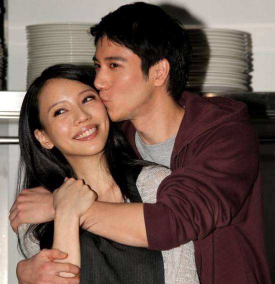 王力宏|李靓蕾宣布“封口”后，王力宏表叔在微博发文，感叹“流言可畏”