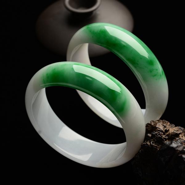 翡翠|“打工人”也能拥有的翡翠—白底青翡翠