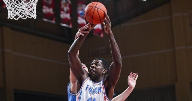 广东男篮|场均22+6，CBA老熟人正式离队！曾坦言想重返广东宏远