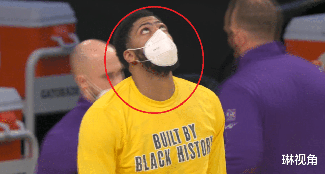 活塞隊|湖人險勝活塞！勒布朗關鍵時刻扛起球隊，賽后老詹率先退場，濃眉走進場內