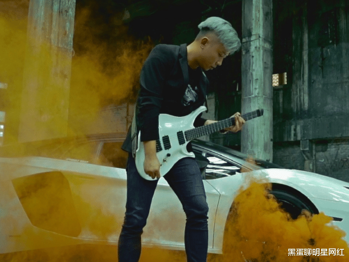 白小白|白小白当选“奥林匹克网络宣传大使”,翻唱歌曲被起诉,无奈吐槽