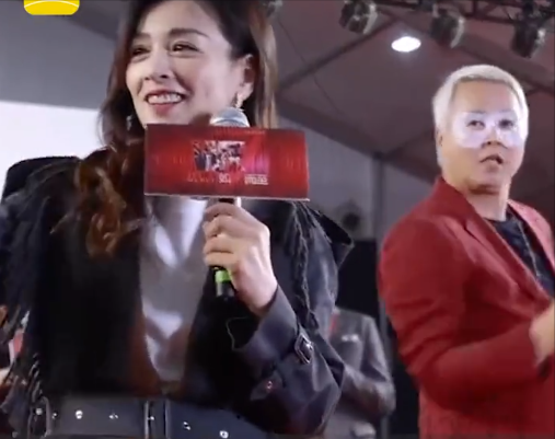 张天爱|张庭洗脑现场：我T恤几十块看得出来吗？袜子十块看得出来吗？