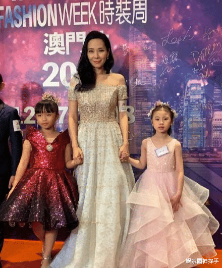 郭羡妮|郭羡妮女儿长大了，9岁的她越来越漂亮，和小时候变化大