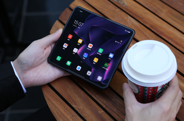 威剛|OPPO Find N如何做到“無縫隱痕”？背后的這些專利技術布局真相了