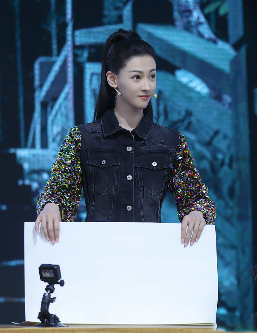 雪中|《雪中》剧组上央视综艺：徐凤年状态好，姜泥变胖，青鸟全场最美