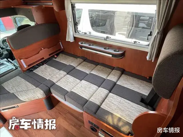 房车|丰田四驱轻卡房车，柴油动力自动挡，长度仅4.9米内部空间却很大