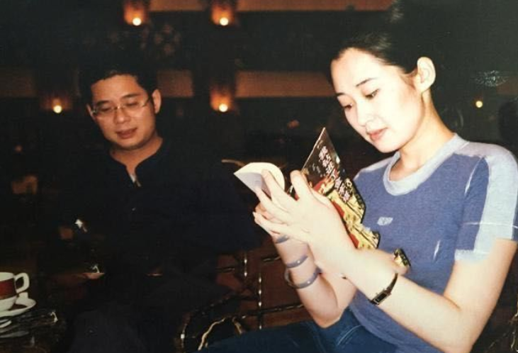 钟丽缇|“美人情路多舛”，52岁的许晴依旧单身，生活却很洒脱自我